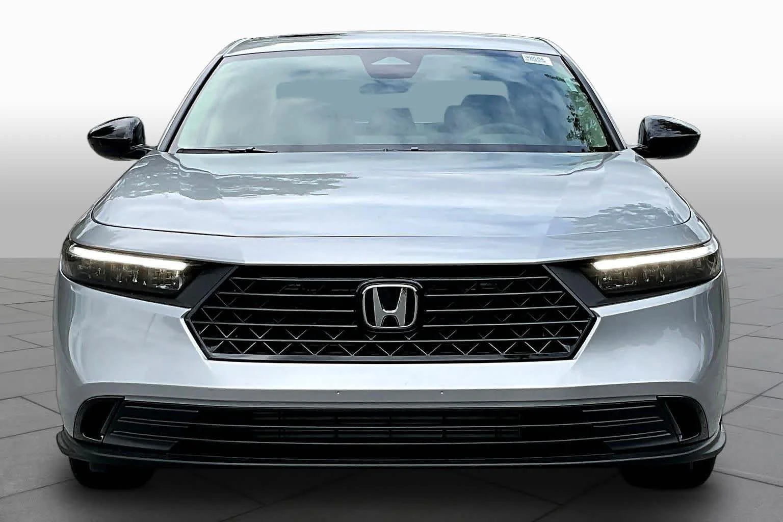 New 2026 Solar Silver Metallic Honda SE image 3