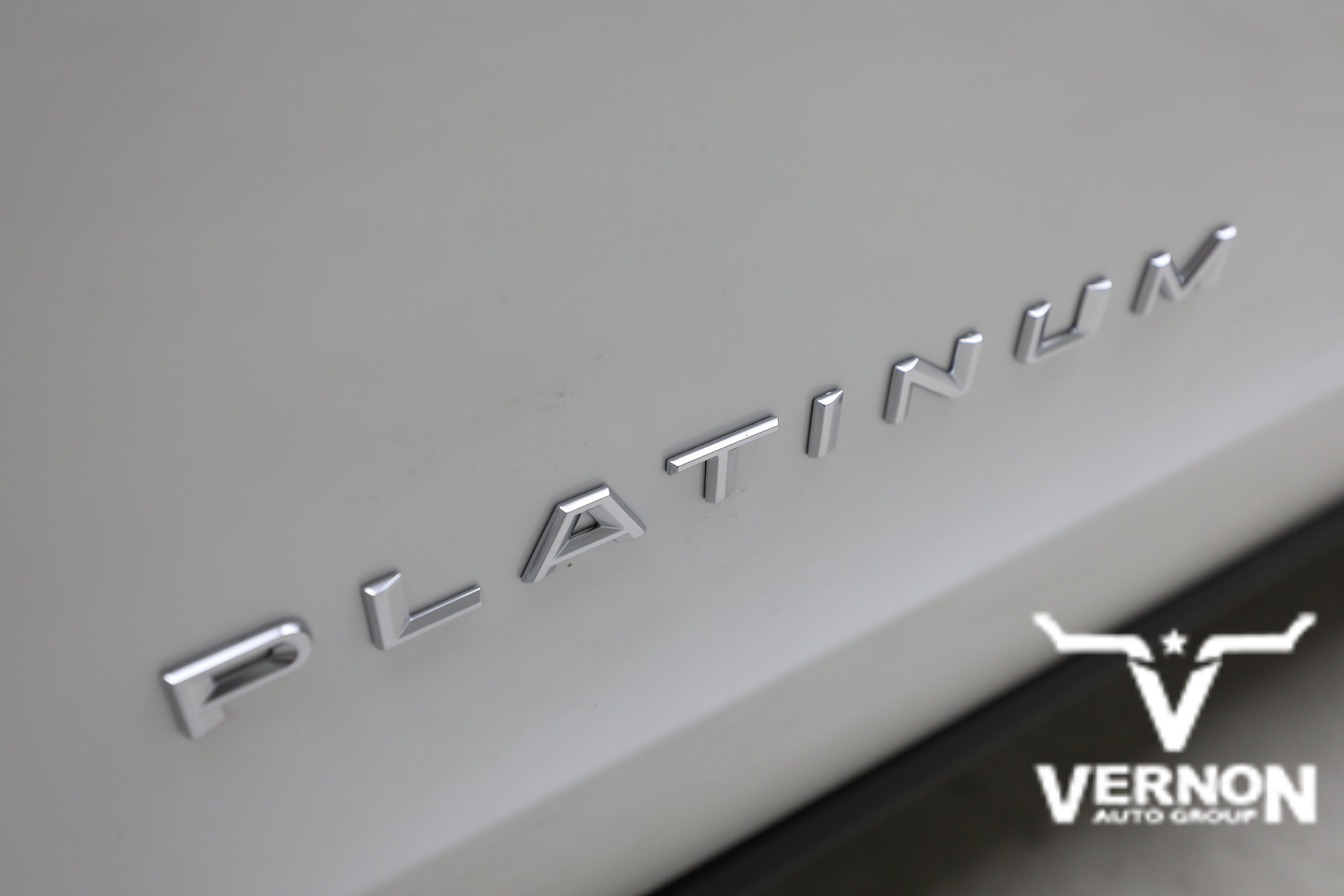 New 2027 Star White Metallic Tri-Coat Ford  image 34