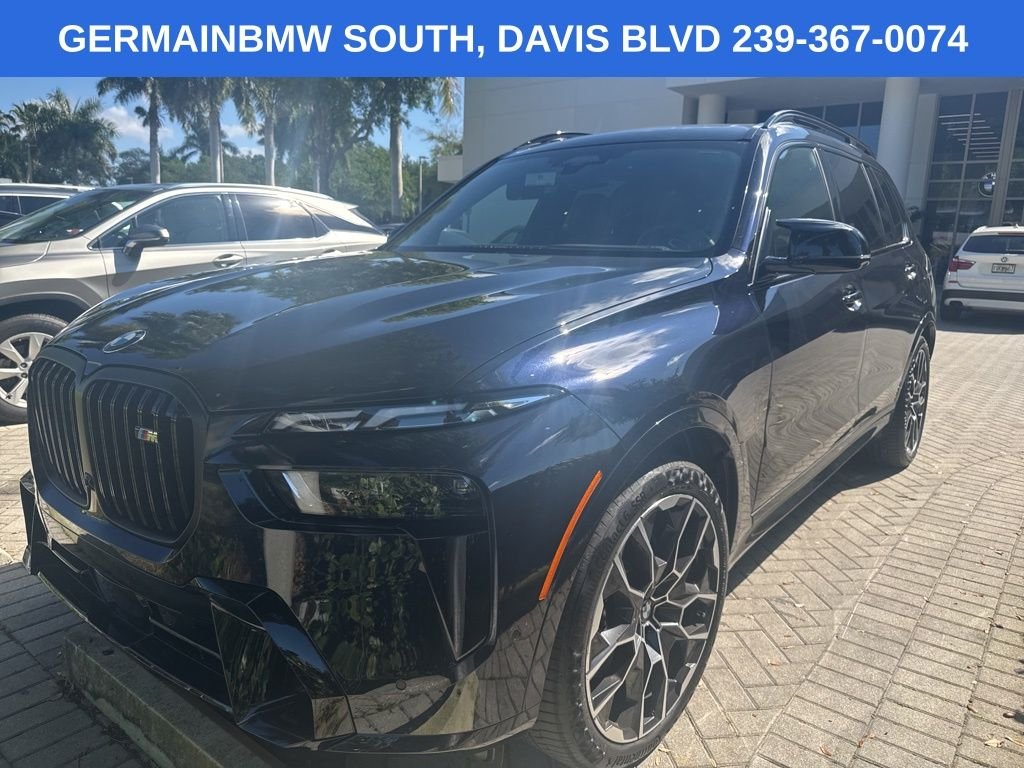 2025 BMW X7 M60i's photo