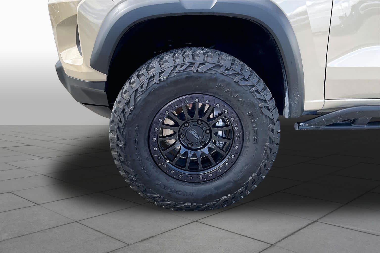 Used 2024 Sand Dune Metallic Chevrolet 4WD ZR2 image 10