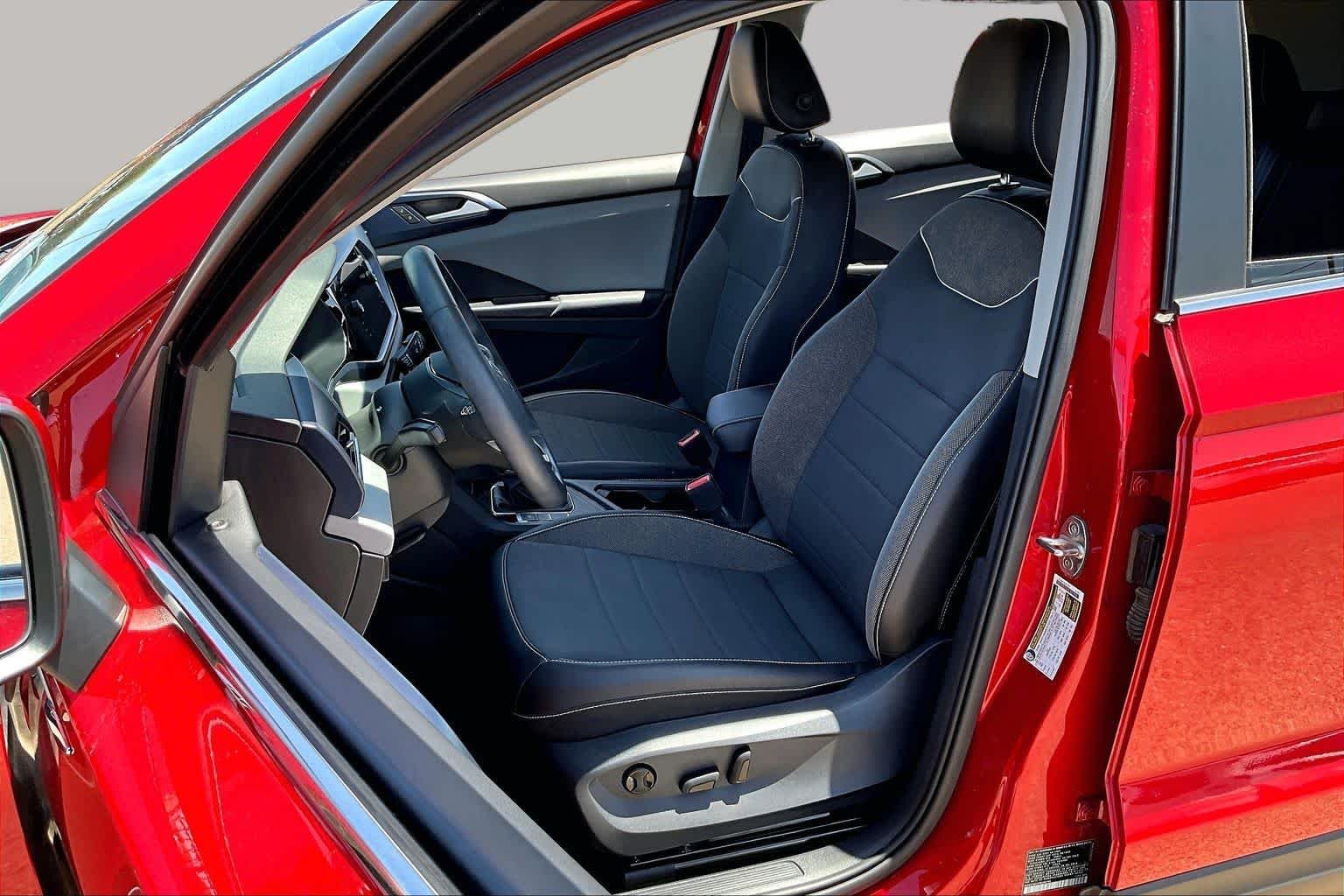 Used 2023 Kings Red Metallic Volkswagen SE image 8