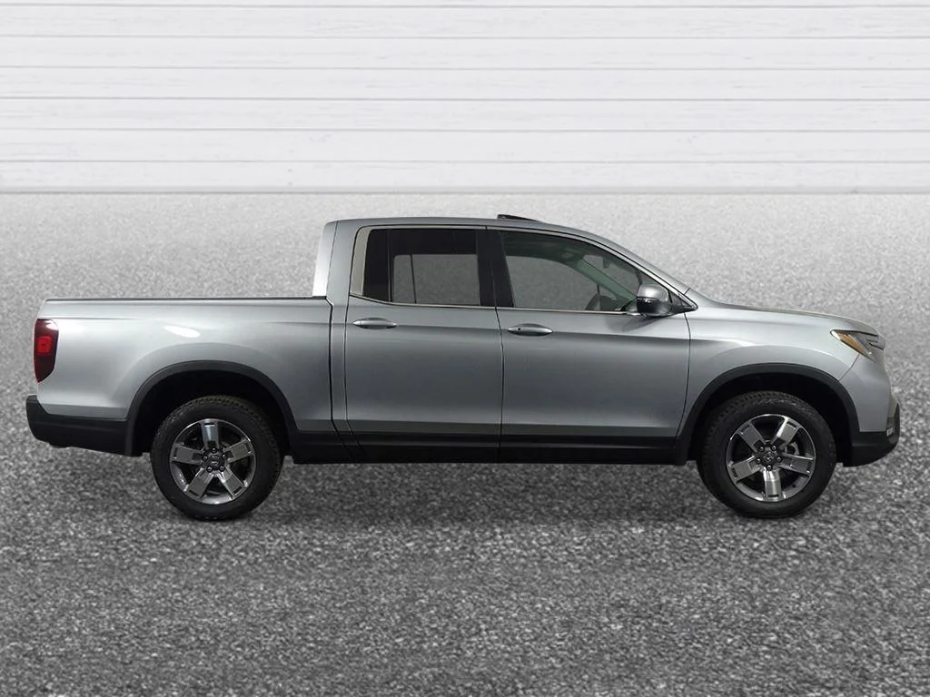 New 2026 Solar Silver Metallic Honda RTL image 6