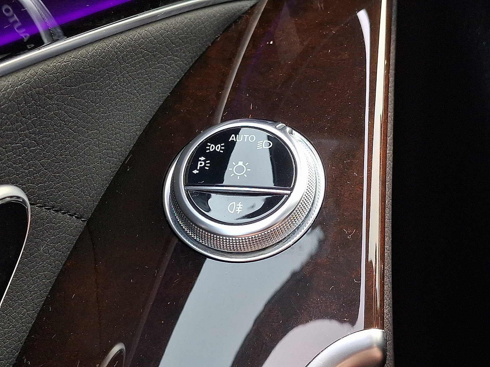 Certified Used 2024 Black - 040 Mercedes-Benz 4MATIC® image 27