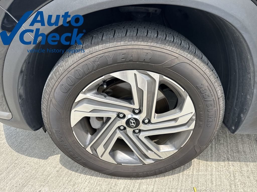 Used 2023 Twilight Black Hyundai SEL image 18