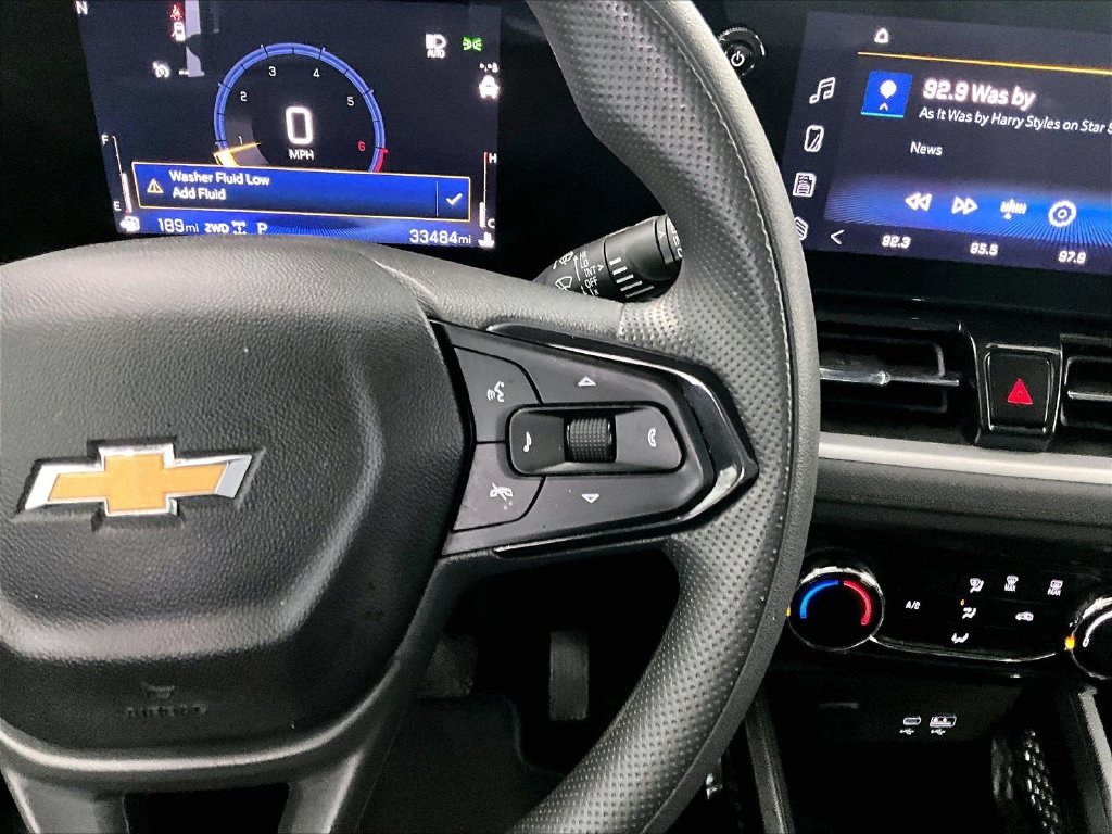 Used 2025 Gray Chevrolet LT image 24