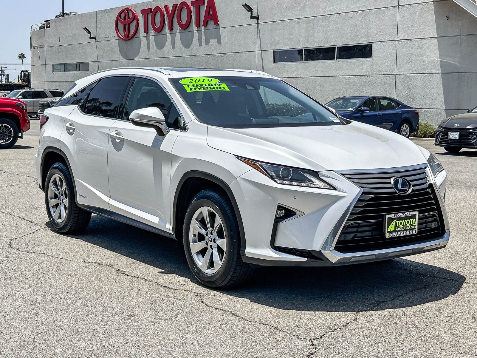 Used 2019 EMINENT WHITE PEA Lexus RX 450H image 3