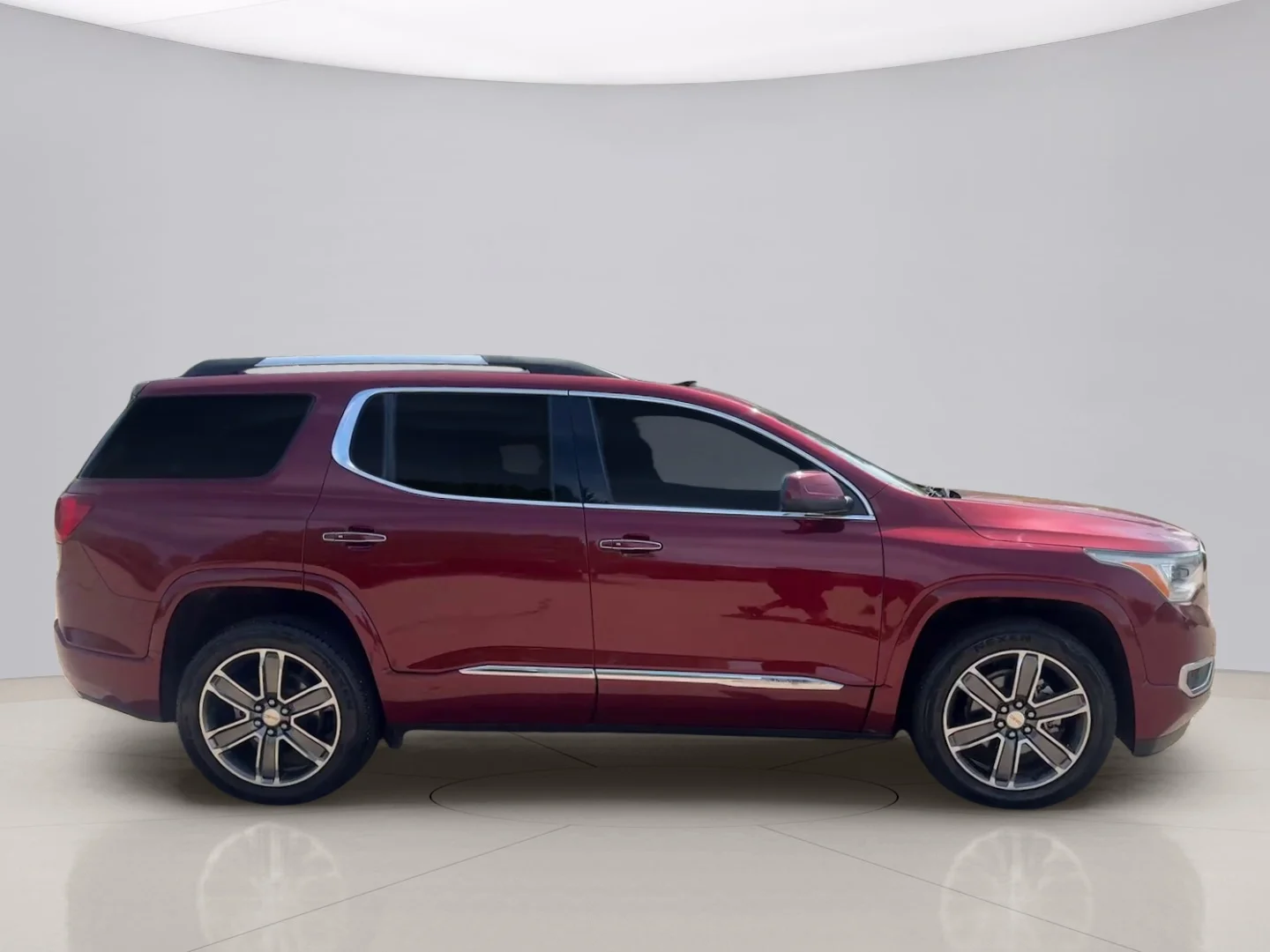 Used 2017 Red Gmc DENALI FWD image 6