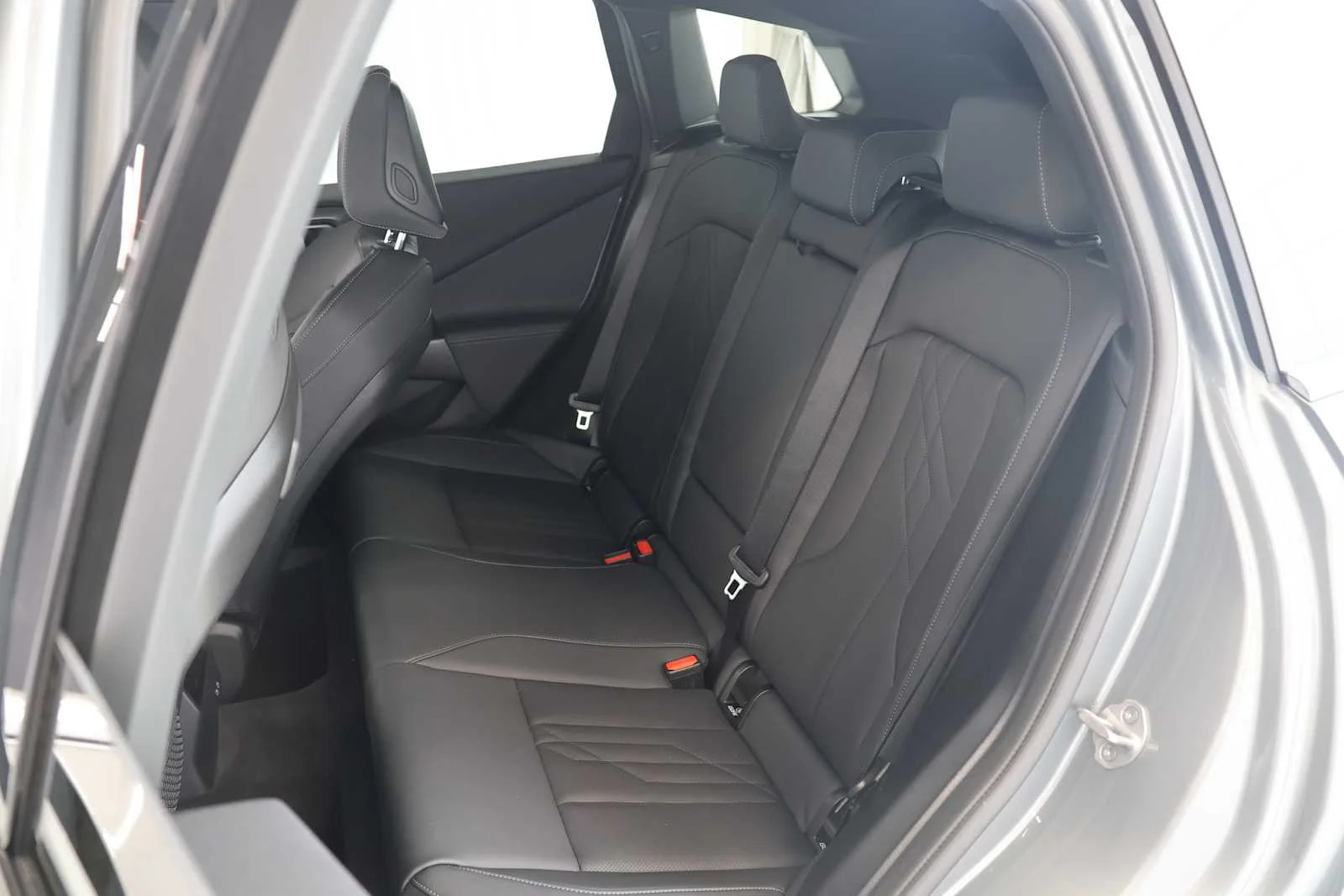 Certified Used 2026 Skyscraper Grey Metallic BMW 30 xDrive image 20