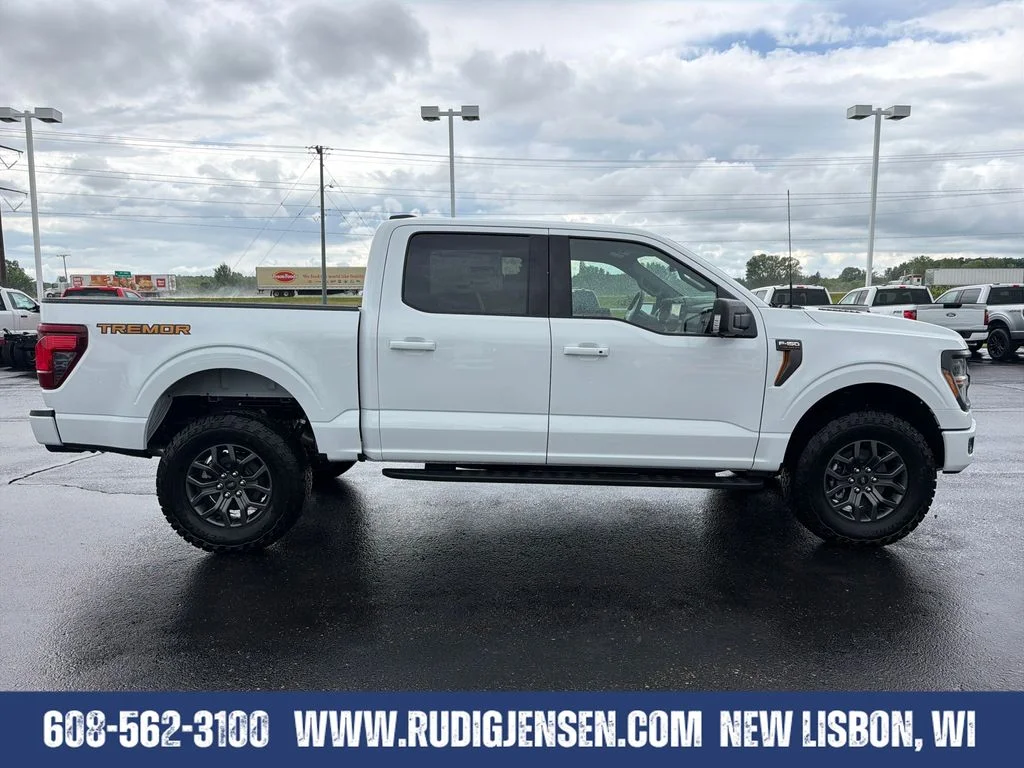 New 2026 Oxford White Ford Tremor® image 6