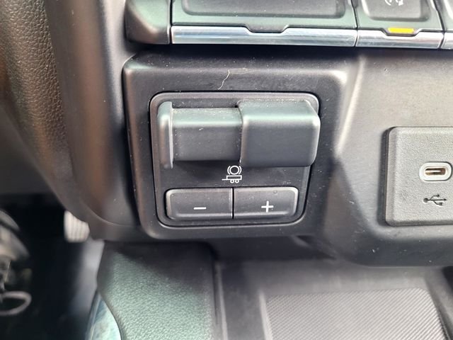 Used 2020 Gray GMC SLT image 19