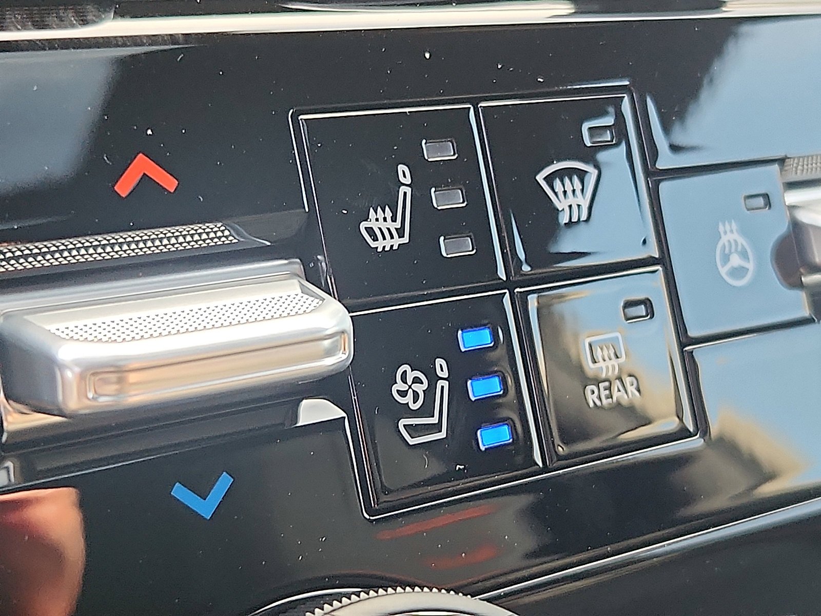 2026 Nissan Armada PRO-4X - Photo 19