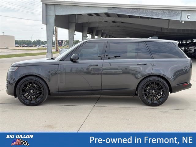 Used 2025 Gray Land Rover SE image 10