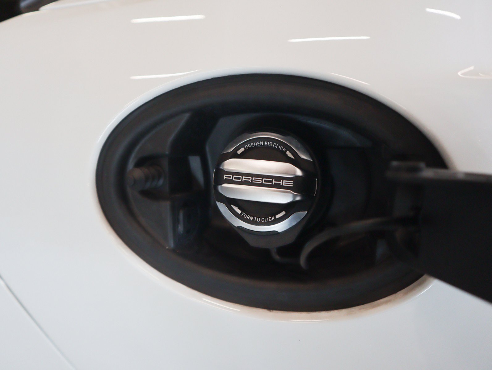 Used 2025 White Porsche GT4 RS image 28