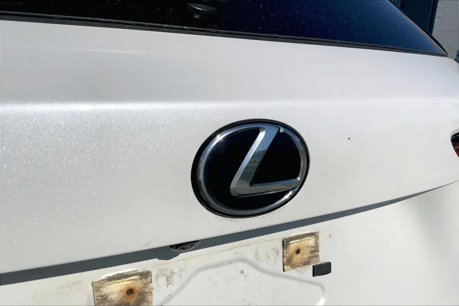 Used 2021 Eminent White Pearl Lexus  image 31