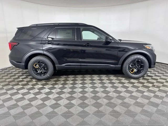 New 2026 Agate Black Metallic Ford Tremor image 2