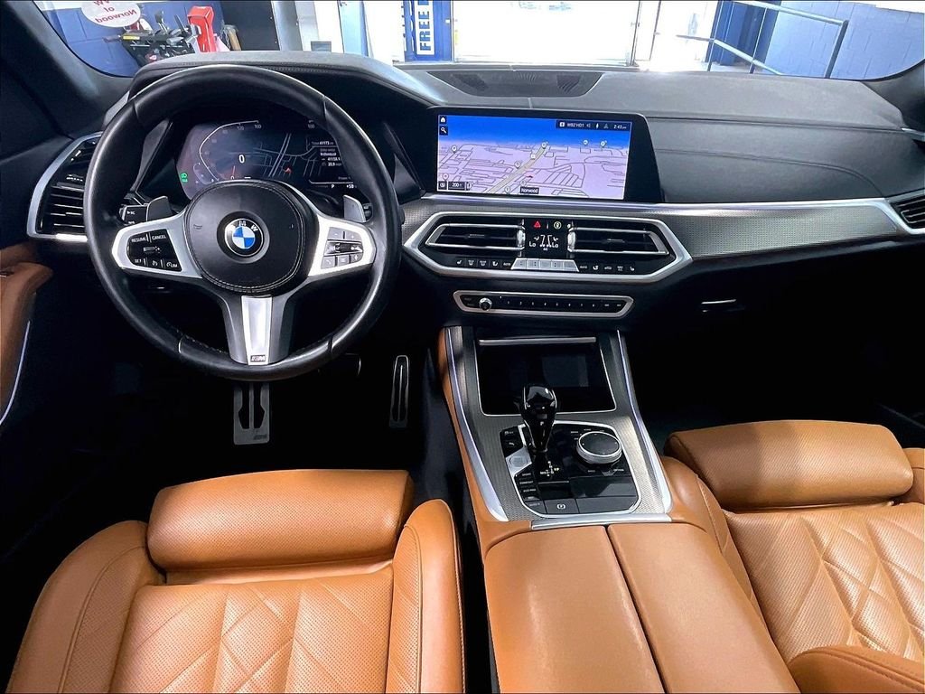 Used 2023 White BMW xDrive40i image 22
