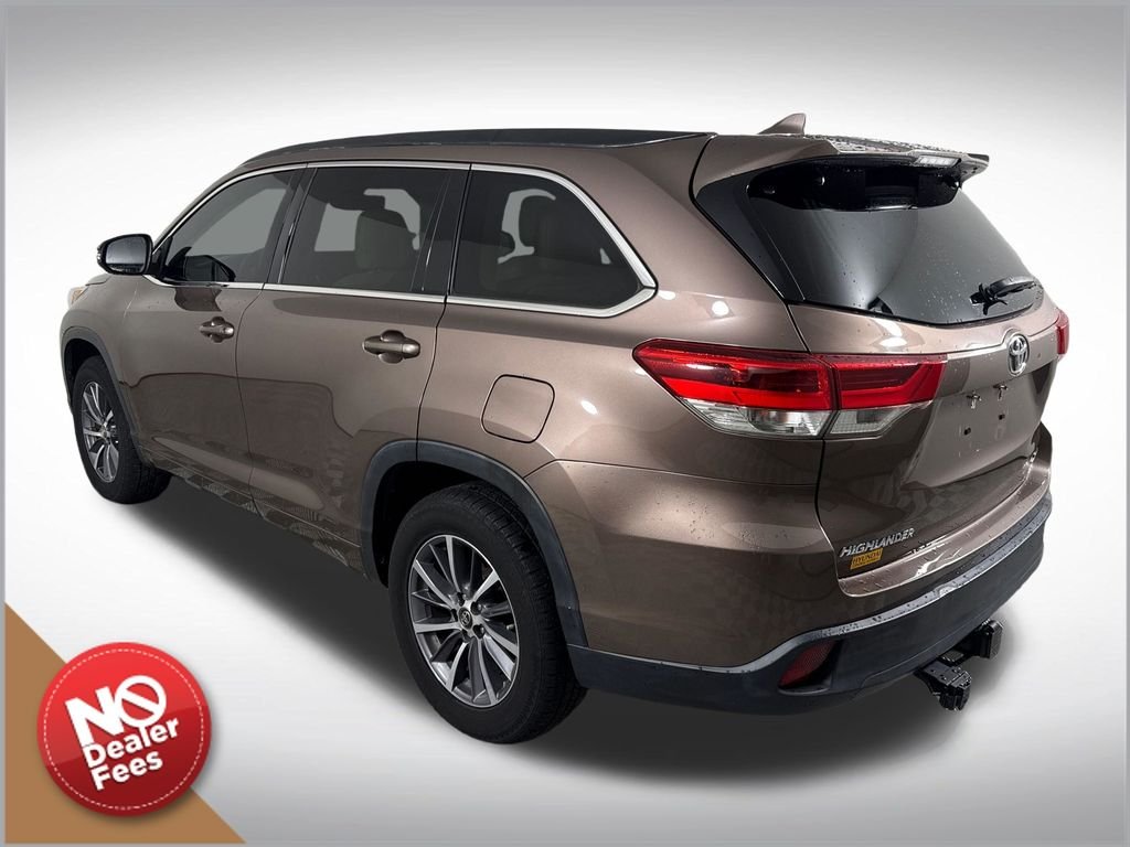 2017 Toyota Highlander XLE - Photo 6