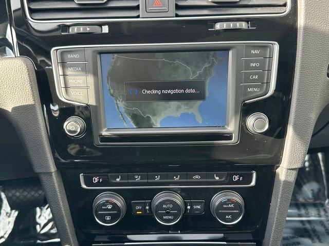 Used 2017 Silver Volkswagen TSI SEL 4-Door image 33
