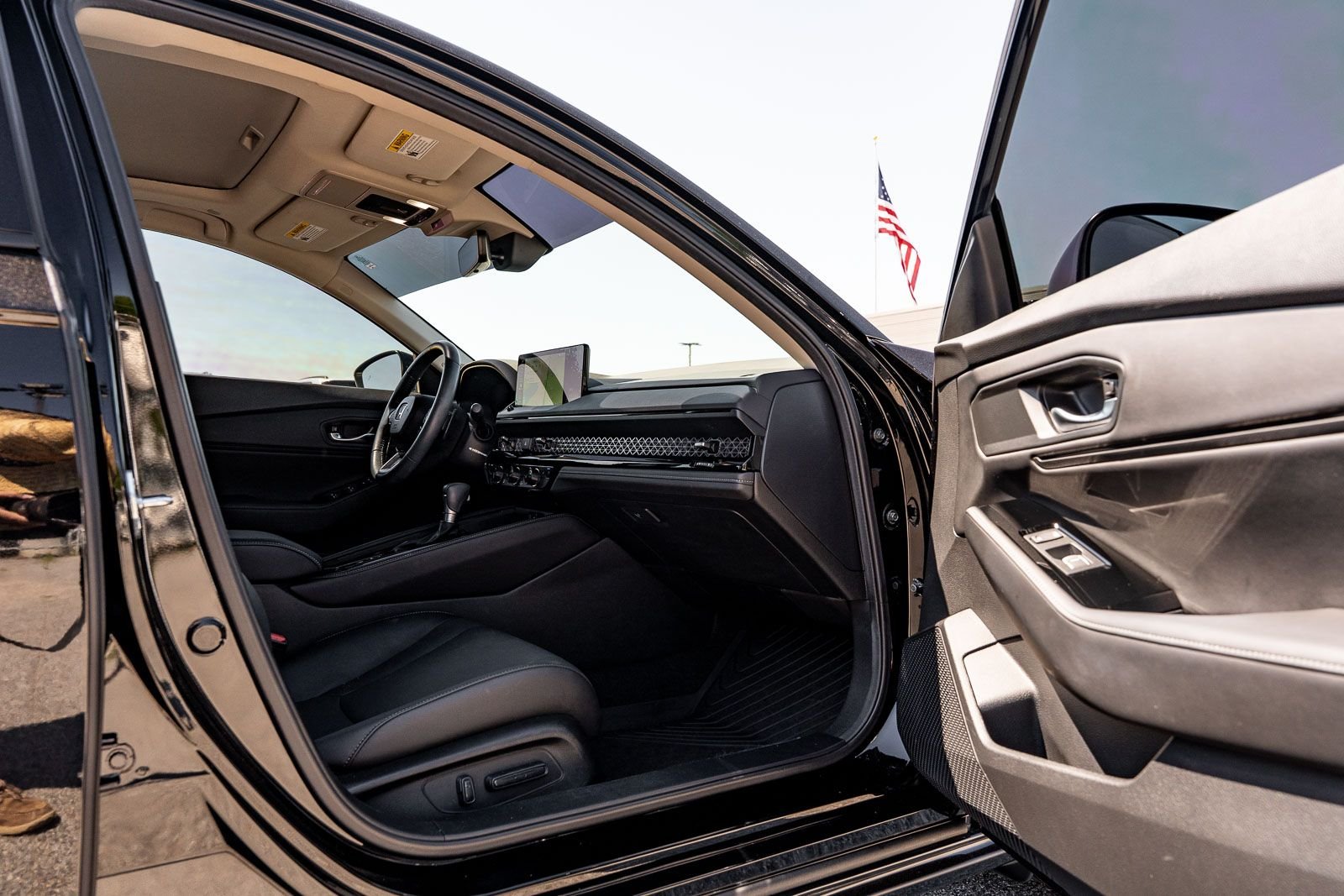 Used 2025  Honda Touring image 12