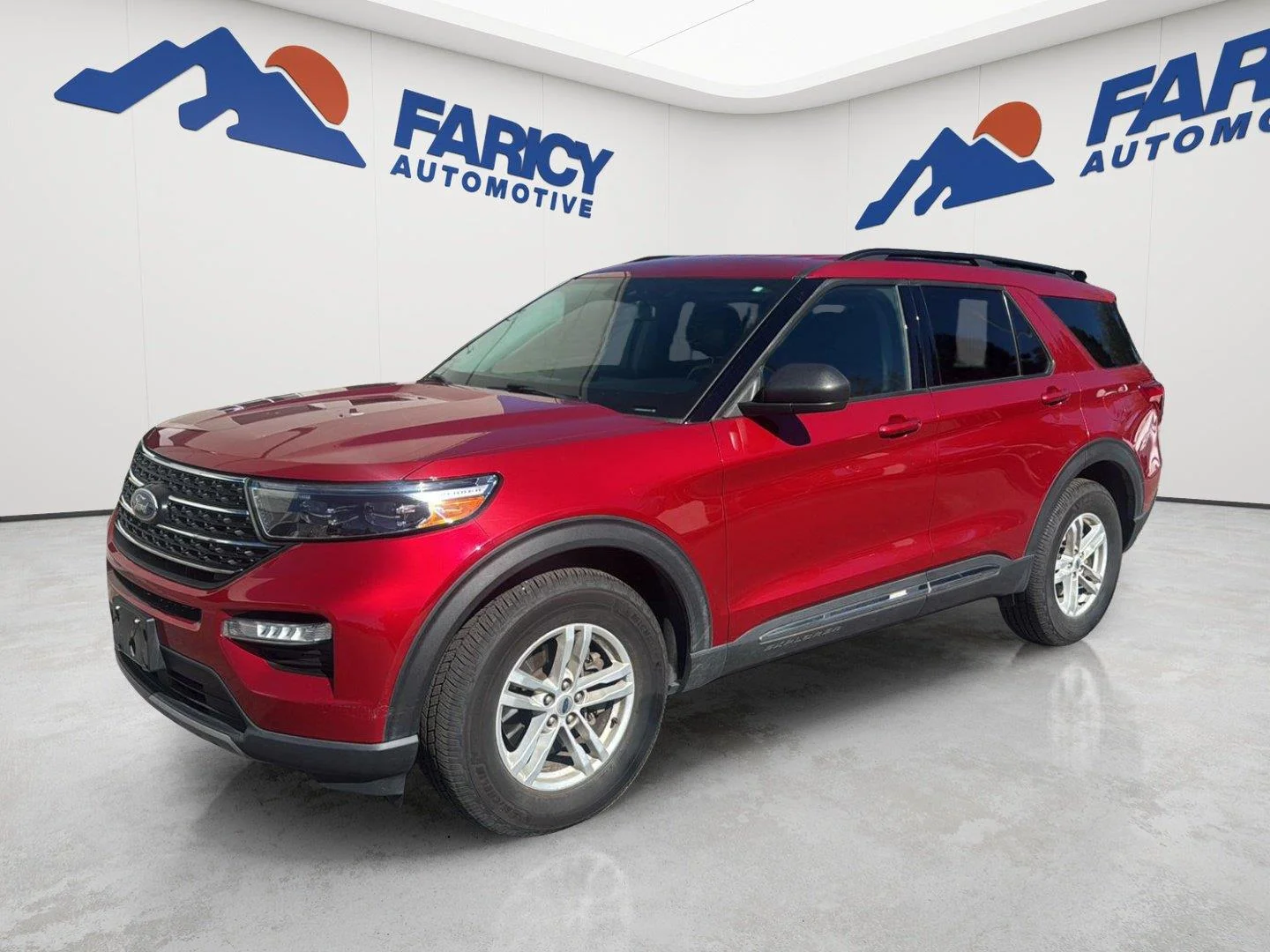 Used 2022 Rapid Red Metallic Tinted Clearcoat Ford XLT image 4