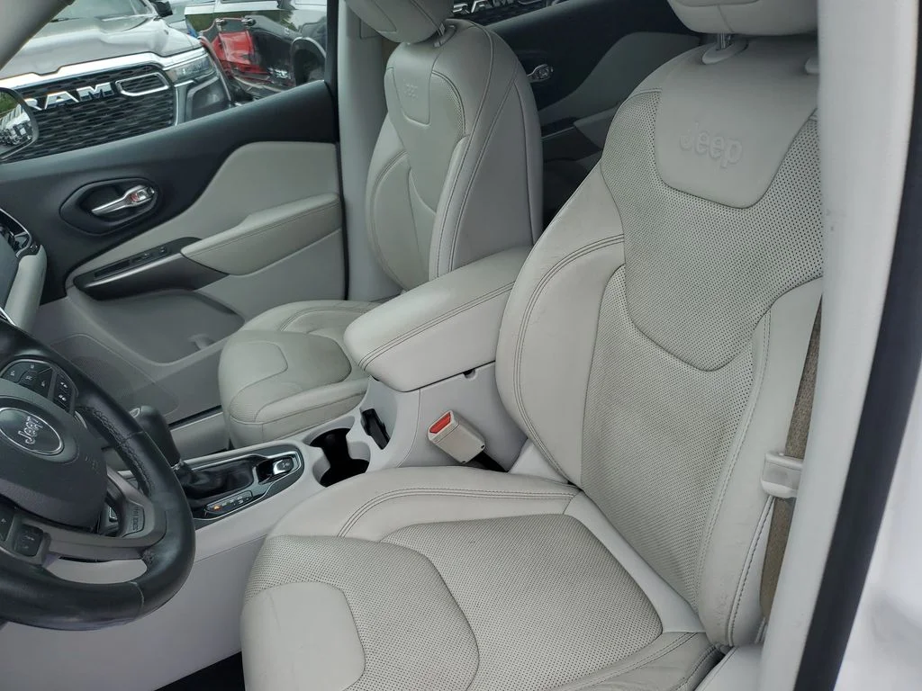Certified Used 2019 White Jeep Limited image 16
