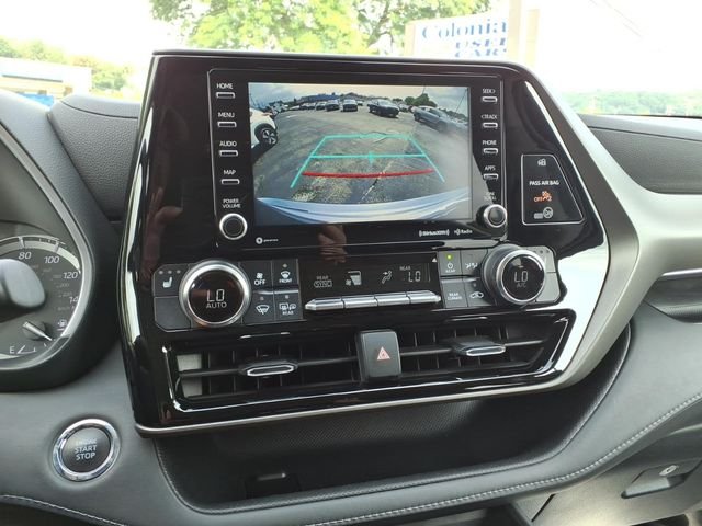 Used 2022  Toyota XLE image 22