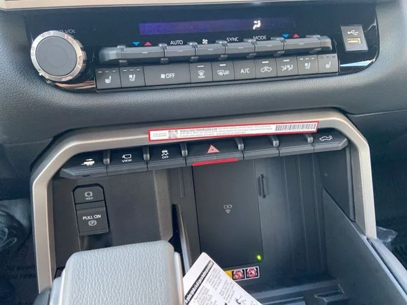 2026 Toyota Tundra Limited - Photo 23