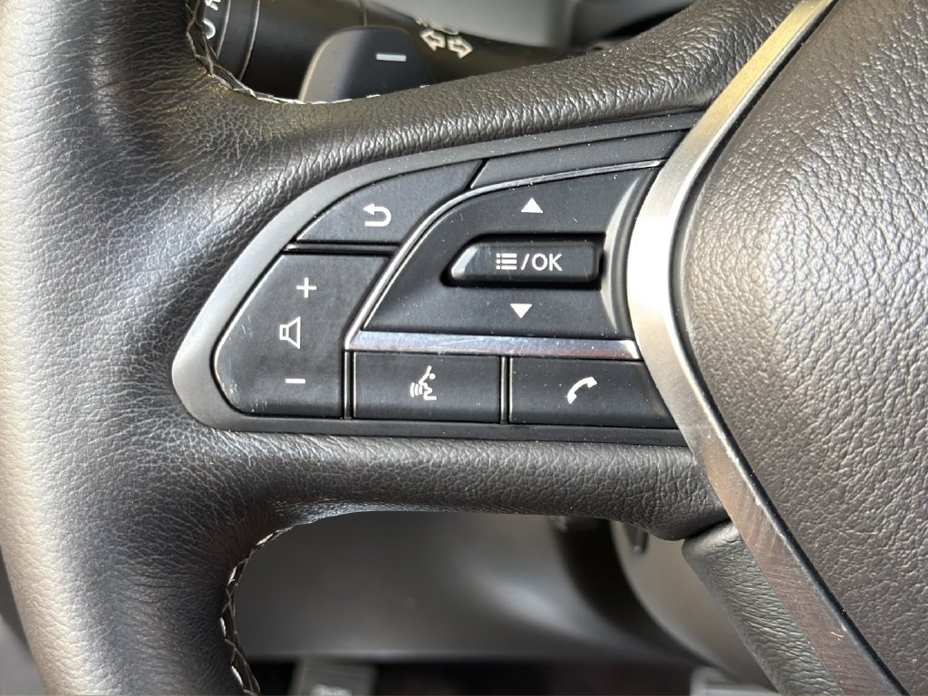 Used 2018 Black INFINITI Red Sport 400 image 18