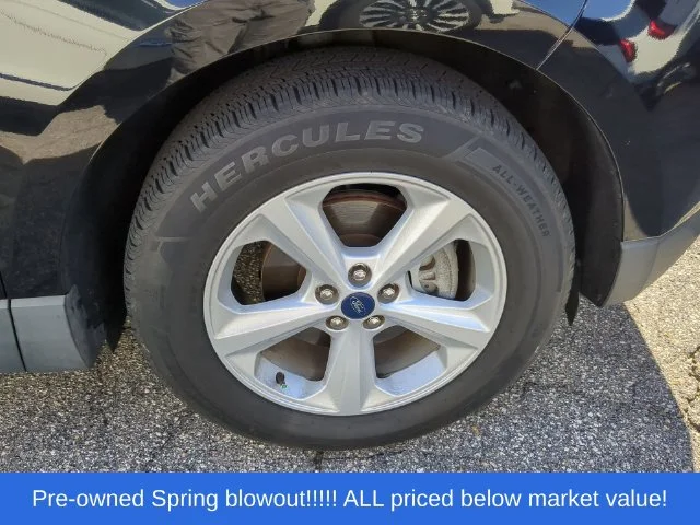 Used 2020 Black Ford SE image 15
