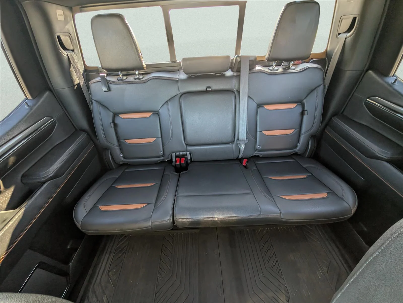 Used 2023 Titanium Rush Metallic GMC AT4 image 38