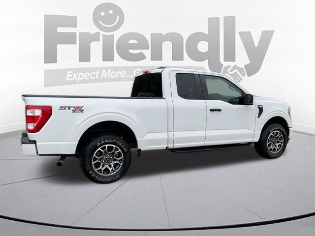 Used 2021 White Ford XL image 16