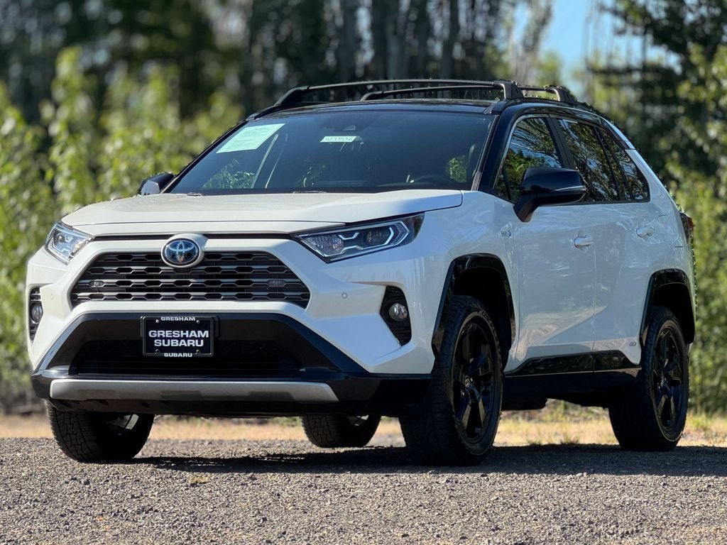 Used 2021 Blizzard Pearl Toyota XSE image 2