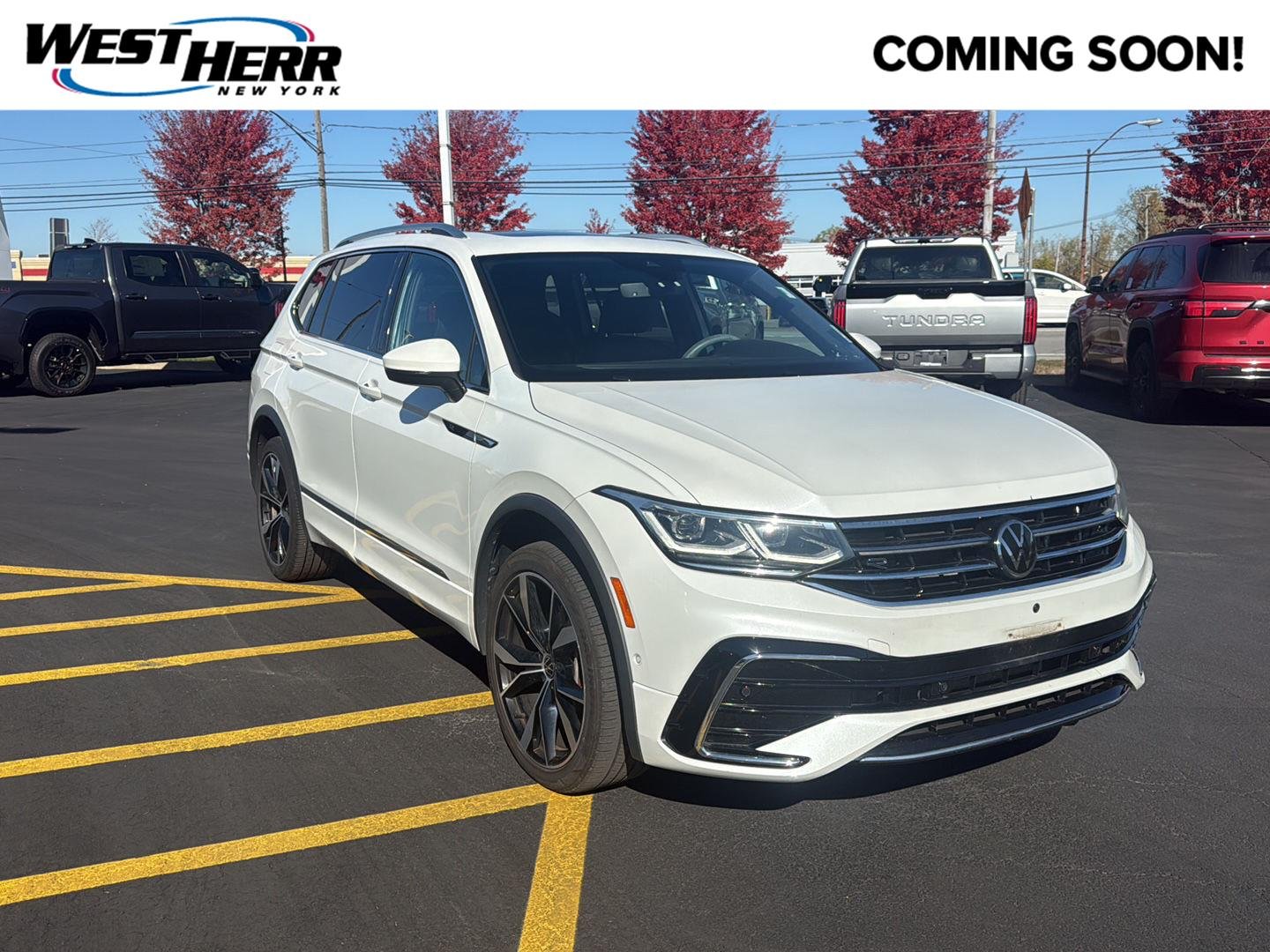 Used 2022 Oryx White Pearl Volkswagen SEL R-Line image 1