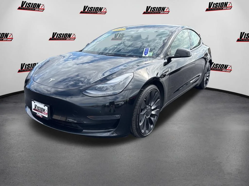 2023 Tesla Model 3 Performance's photo