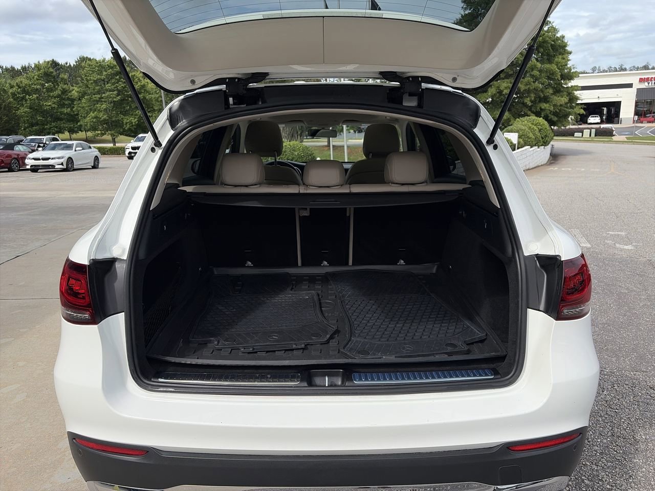Used 2020 designo Diamond White Metallic Mercedes-Benz GLC 300 image 36