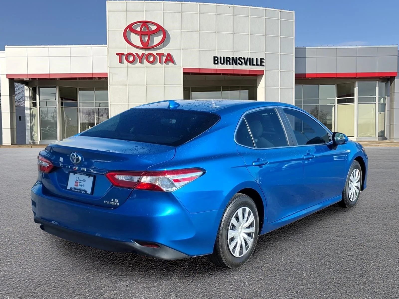 Used 2020 Blue Toyota LE image 3
