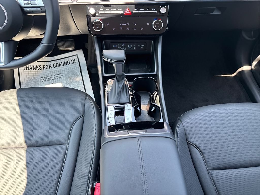 Used 2025 Black Hyundai SEL Convenience image 20
