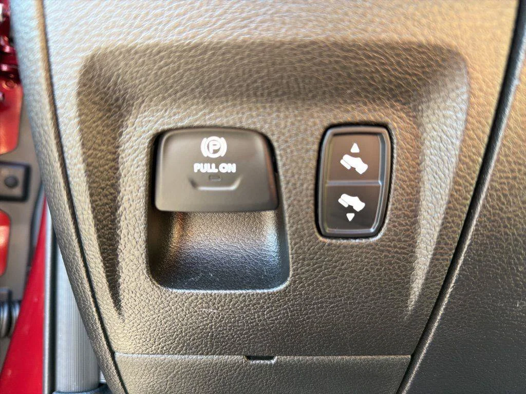 Used 2019 Red Ram Laramie image 53