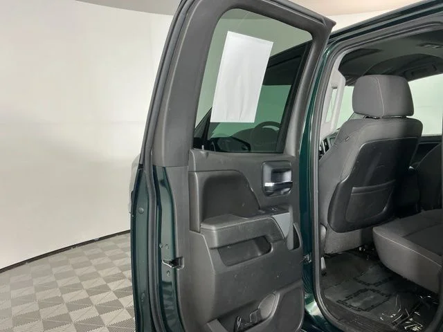 Used 2015 Rainforest Green Metallic Chevrolet LT image 19