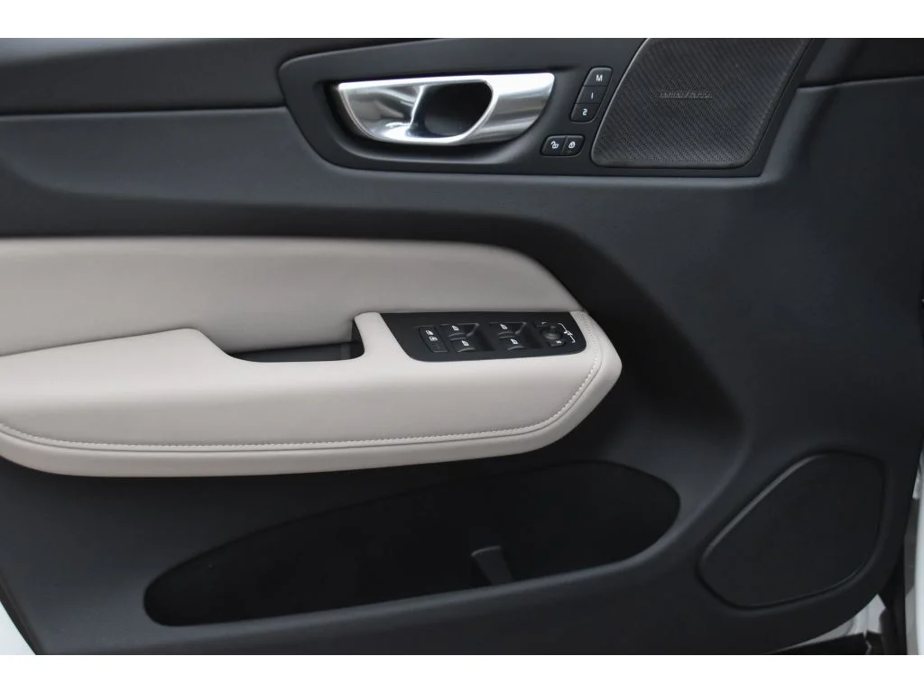 Used 2026 Crystal White Metallic Volvo Plus image 25