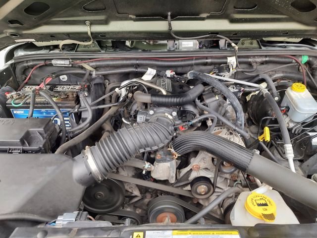 Used 2008 Green Jeep X image 27