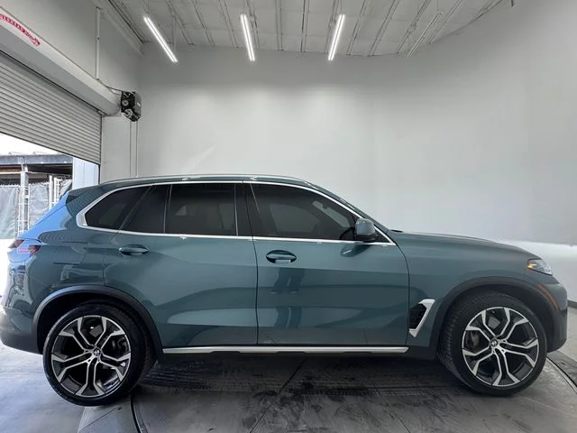 Used 2025 Blue Ridge Mountain Metallic BMW xDrive40i image 15
