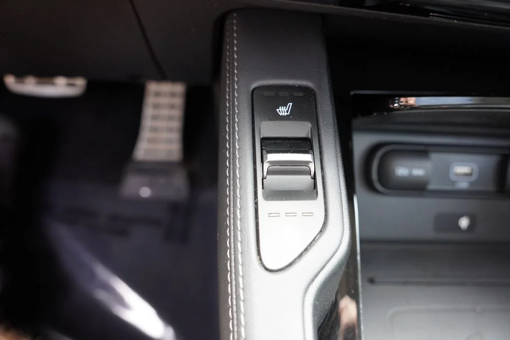 Used 2021 Glacial White Pearl Kia SX image 33