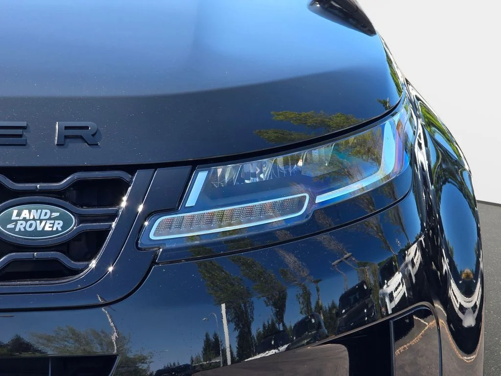 Used 2020 Black Land Rover S image 35