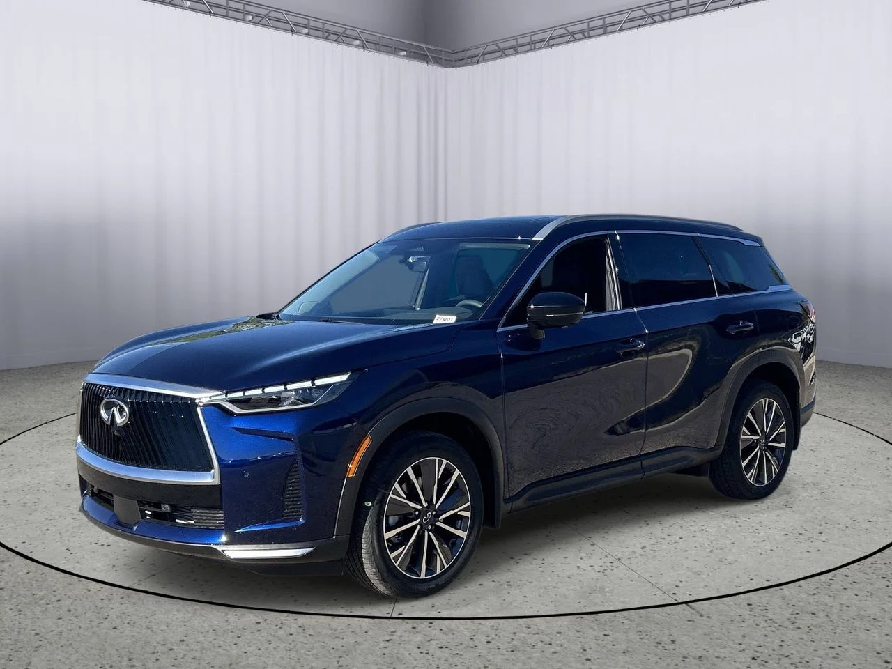 New 2027 GRAND BLUE INFINITI Luxe AWD image 3