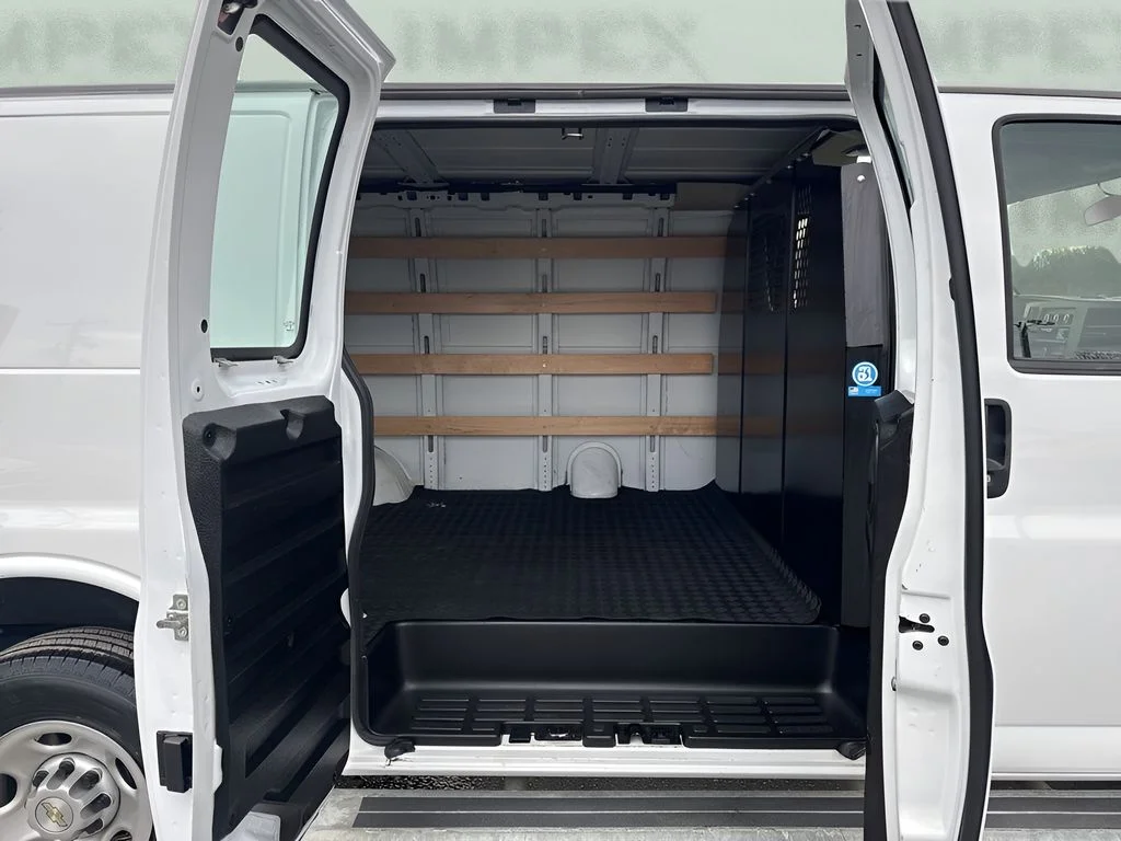 Used 2024 White Chevrolet Work Van image 20