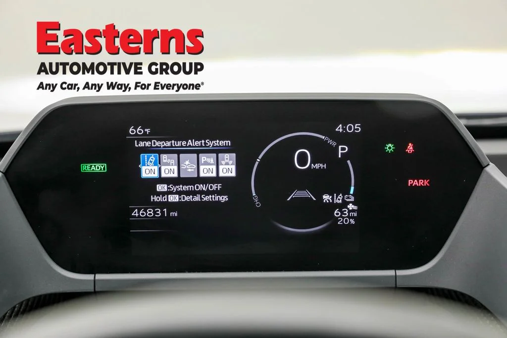 Used 2023 White Toyota XLE image 17
