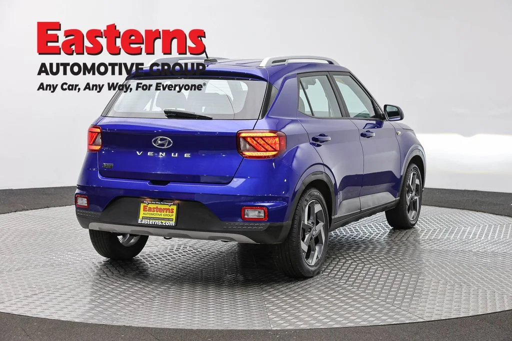 Used 2023 Blue Hyundai Limited image 5