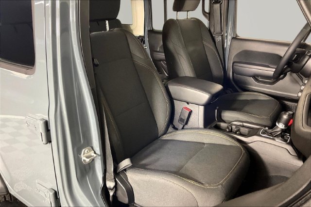 Used 2025 Gray Jeep Sport S image 27