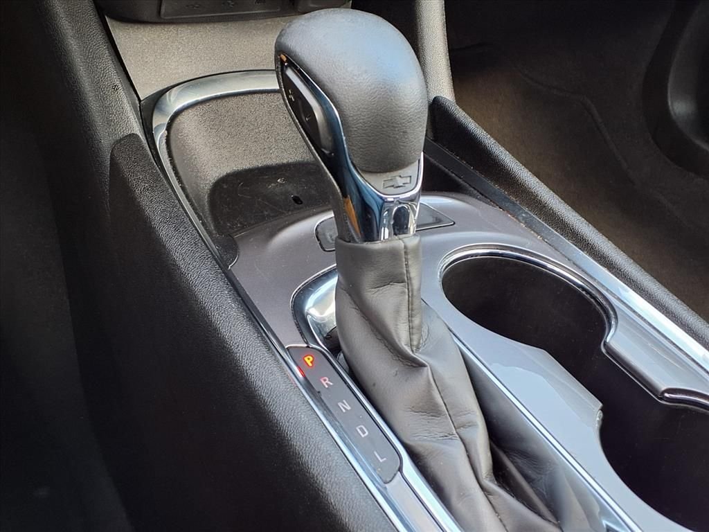 Used 2023 Gray Chevrolet LT image 25